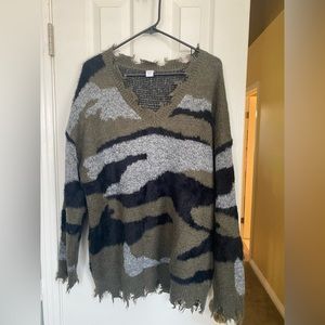 Camo sweatshirt